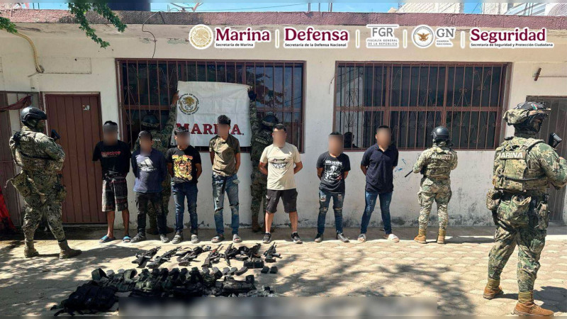 En eperativo de Marina y Ejército con helicóptero Black Hawk detienen a célula armada en Coyuca de Benítez, Guerrero
