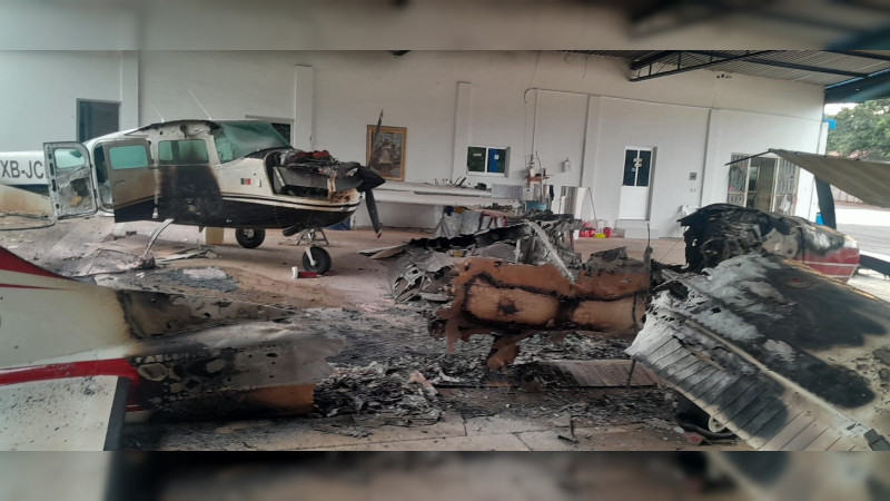 Con drones y a balazos crimen ataca pista de avionetas en límites de Michoacán con Jalisco: destruyen tres aeronaves