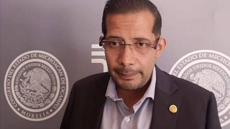 Diputado del PRD anuncia demanda colectiva contra sobrecargos de predial en Uruapan; exige apegarse al 6% de incremento