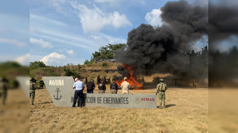 FGR Michoacán incineró en enero hasta 680 millones de pesos en estupefacientes incautados en operativos 