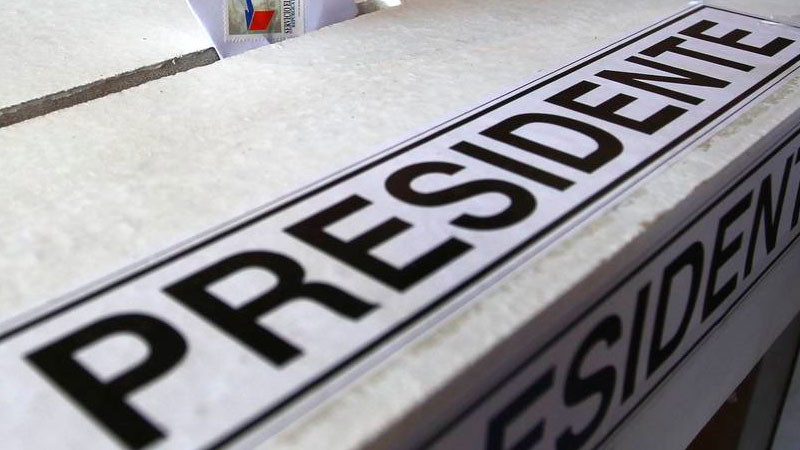 Perú extiende votaciones en centros donde no había material electoral