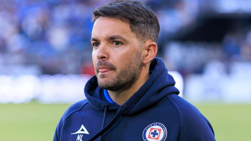 Cruz Azul anuncia cambio en su dirección técnica; Larcamón deja el cargo