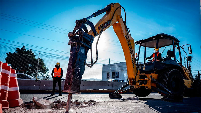 Refuerzan operativo vial en Corregidora Norte por obra del Tren México–Querétaro