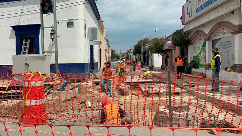 Retoman obra en entronque de Zaragoza y Pasteur de la capital queretana, tras diálogo con vecinos