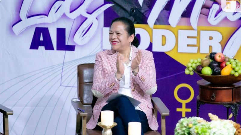 Participa Jeovana Alcántar en Foro regional 