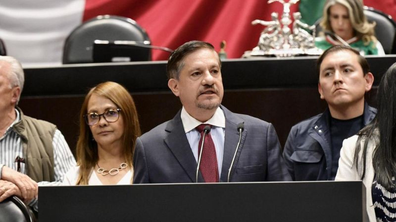 Luis Humberto Fernández propone ley para proteger a menores en entornos digitales