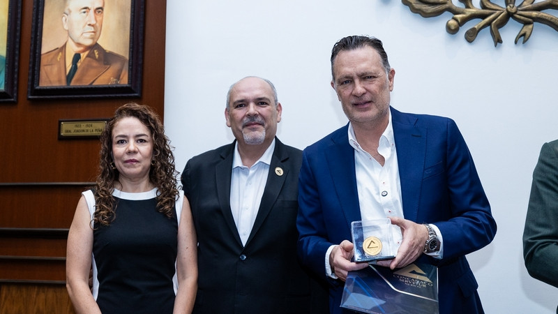 El fortalecimiento del comercio establecido, eje fundamental de la economía queretana: Mauricio Kuri