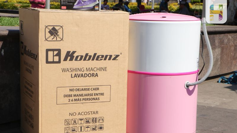 Gobierno de Hidalgo entrega apoyos sociales a más de 100 familias del municipio